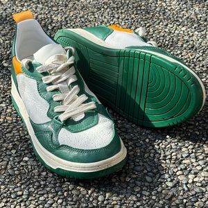 Steve Madden Everlie sneakers.